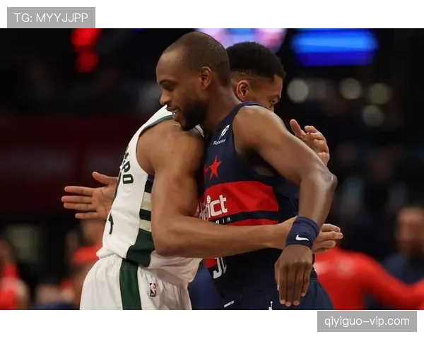 米德尔顿无球三分拉开空间效率胜过字母哥