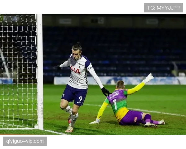 恢复比赛规则说明 裁判何时采用任意球或界外球恢复比赛