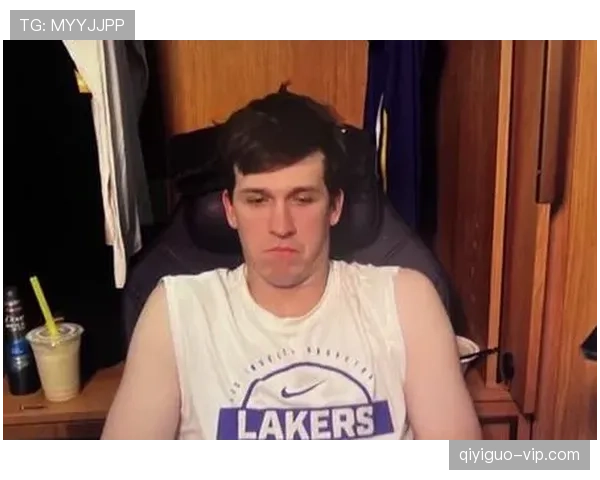 奥斯汀·里夫斯无球跑动提升投篮效率明显优于队友